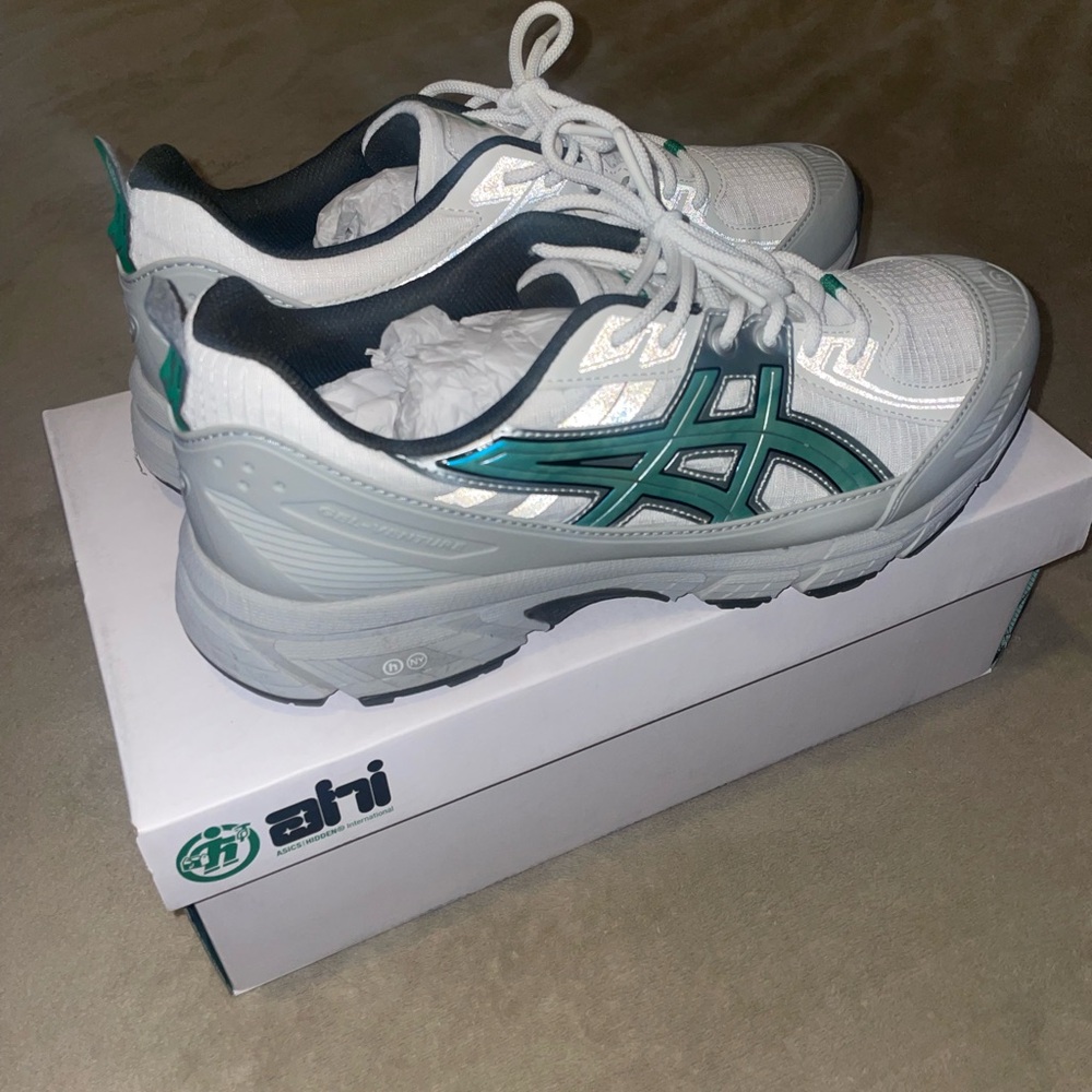 Asics X hidden NY White and grey  Running Shoes with Teal Accents